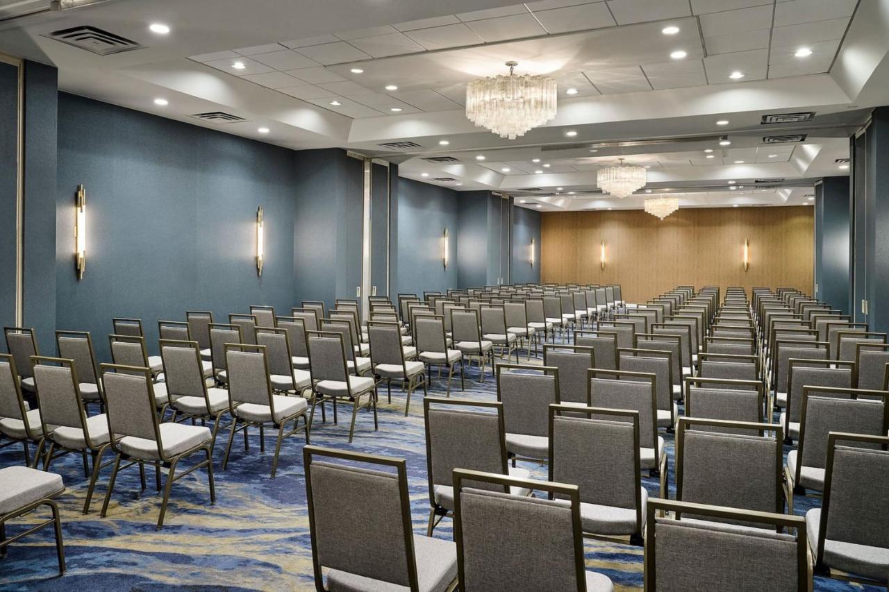 Sheraton Grand Rapids Airport Hotel Каскейд Экстерьер фото