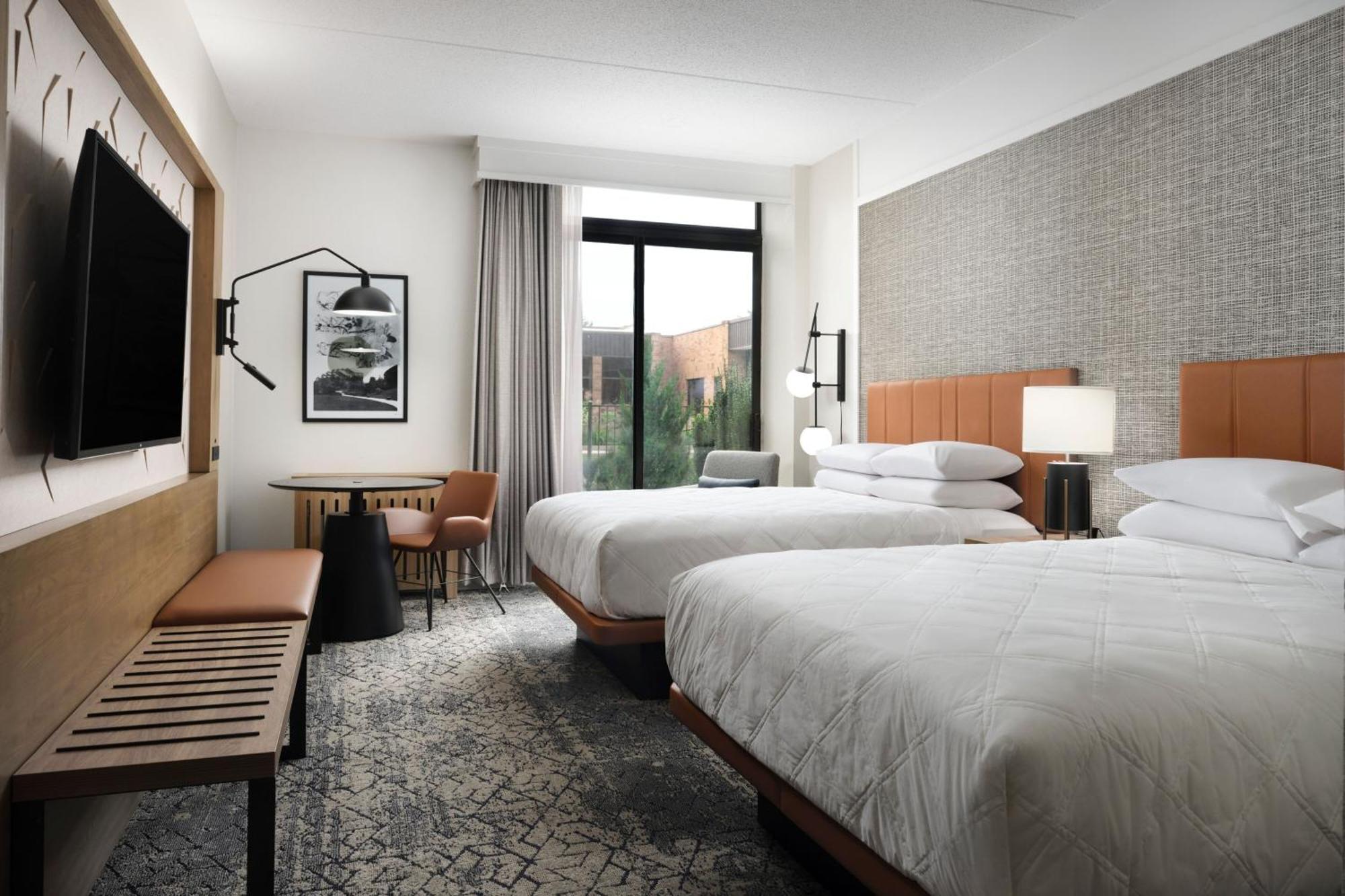 Sheraton Grand Rapids Airport Hotel Каскейд Экстерьер фото