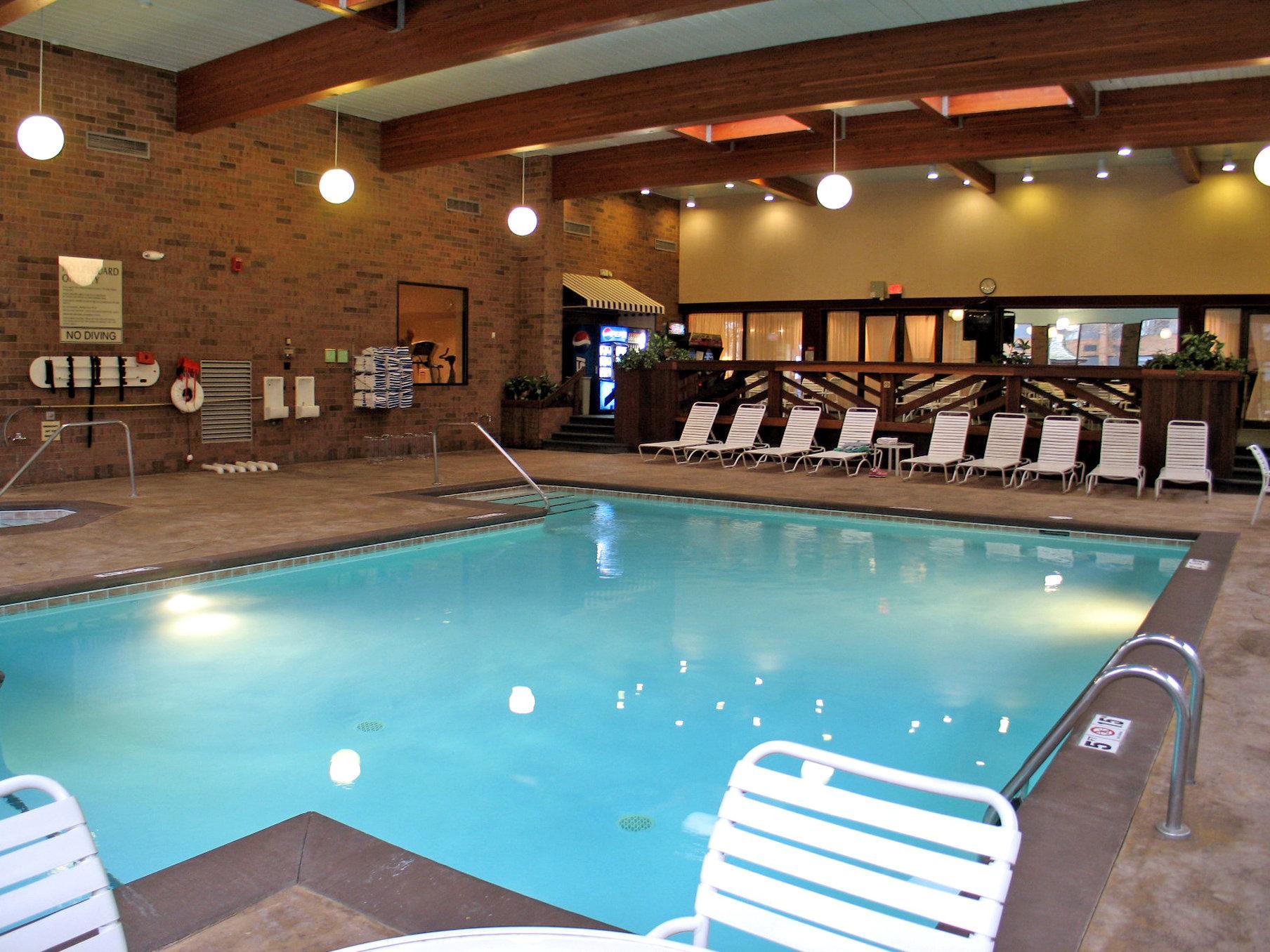 Sheraton Grand Rapids Airport Hotel Каскейд Экстерьер фото